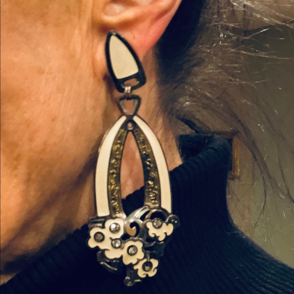 Edgar Berebi Earrings - Picture 4 of 4